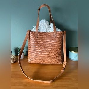 NWT! Madewell Medium Transport Tote in Woven Leather